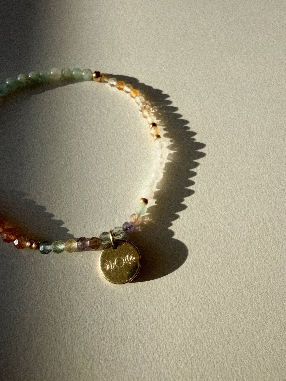 Heilsteinarmband - Mae // elastisch