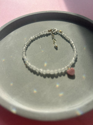 Armband Amélie – Zart. Natürlich. Mit Gefühl.