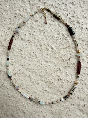 Beads & Paint I 13.11.2026 - Kombikurs aus Schmuckerstellung und Keramik bemalen