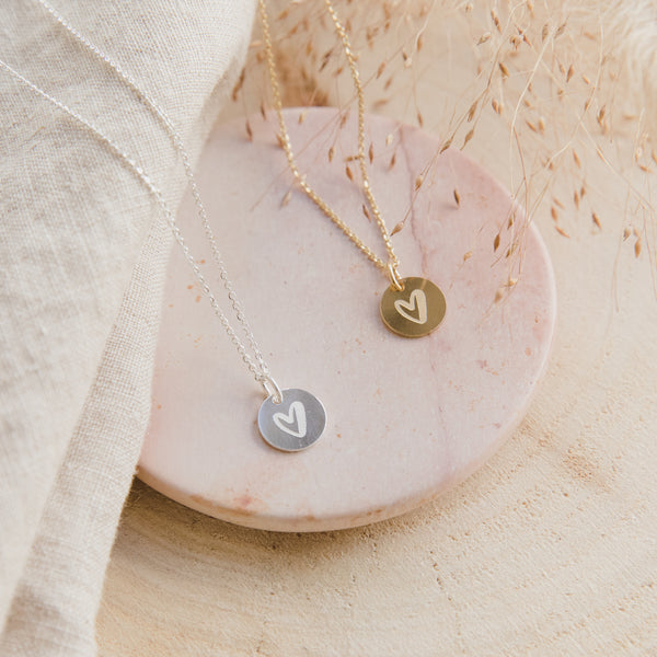 Gravurkette „Herz“ – Dein Symbol für Liebe & Selbstfürsorge